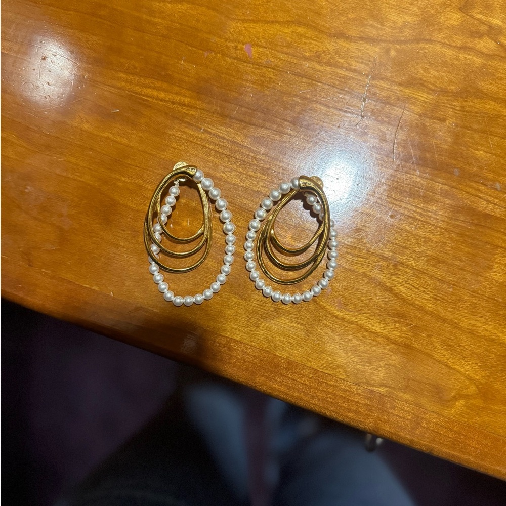 Vintage Napier gold and pearl hoop earrings - Picture 6 of 6